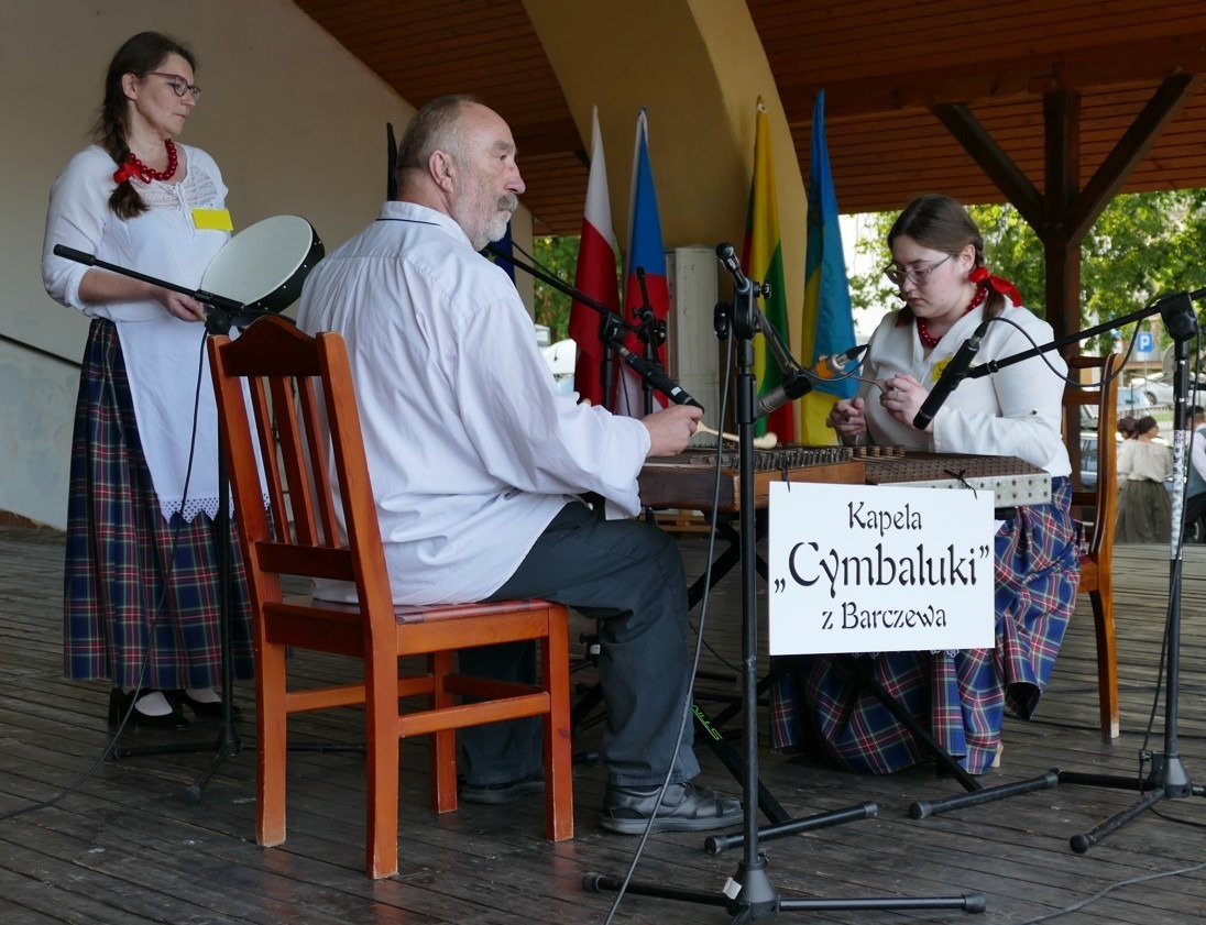 Cymbaluki, cymbalista Mieczysław Dziemidowicz Cymbaluki, cymbalista Mieczysław Dziemidowicz